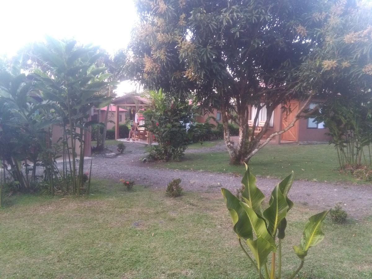 Paraiso Volcano Lodge Guayabo  ภายนอก รูปภาพ
