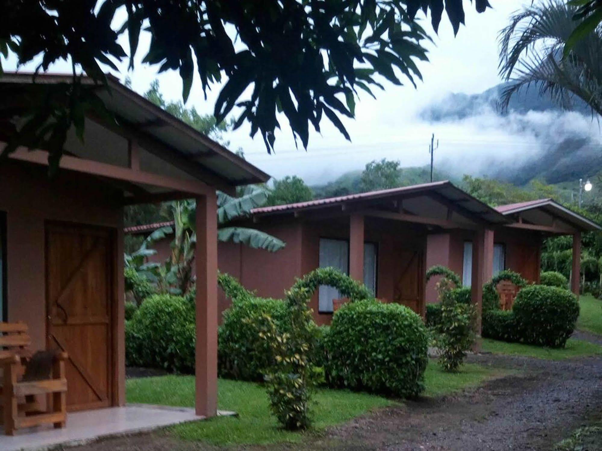Paraiso Volcano Lodge Guayabo  ภายนอก รูปภาพ