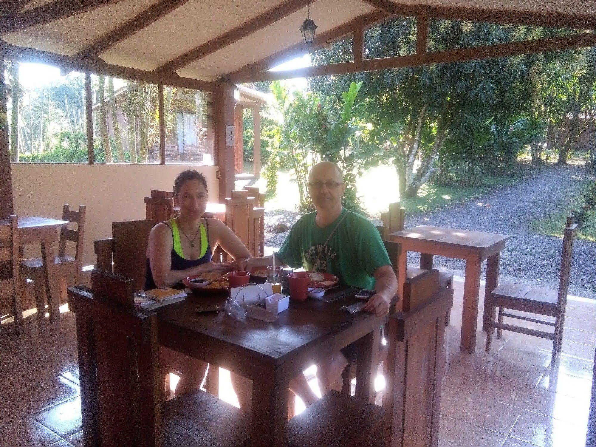 Paraiso Volcano Lodge Guayabo  ภายนอก รูปภาพ