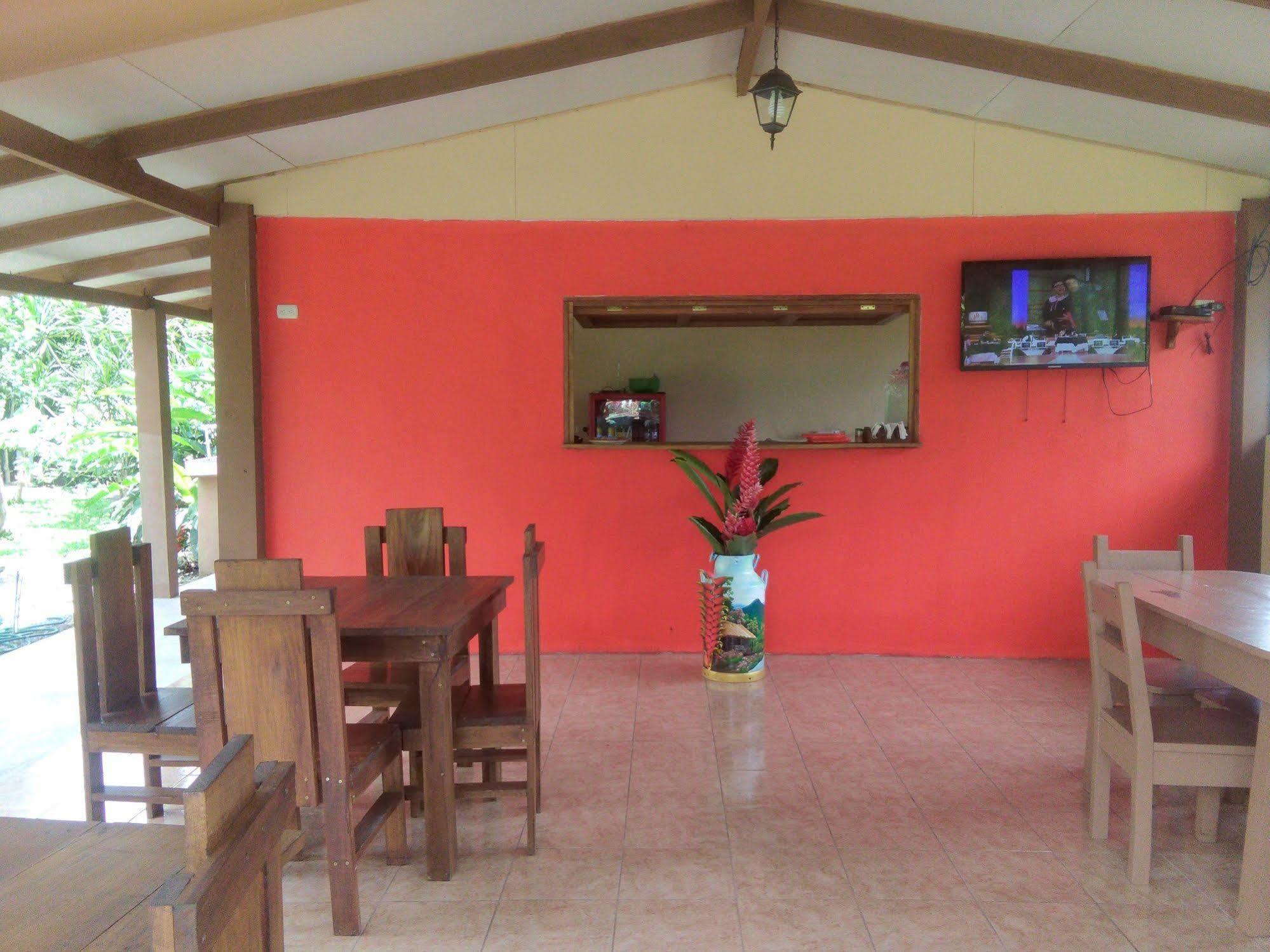 Paraiso Volcano Lodge Guayabo  ภายนอก รูปภาพ