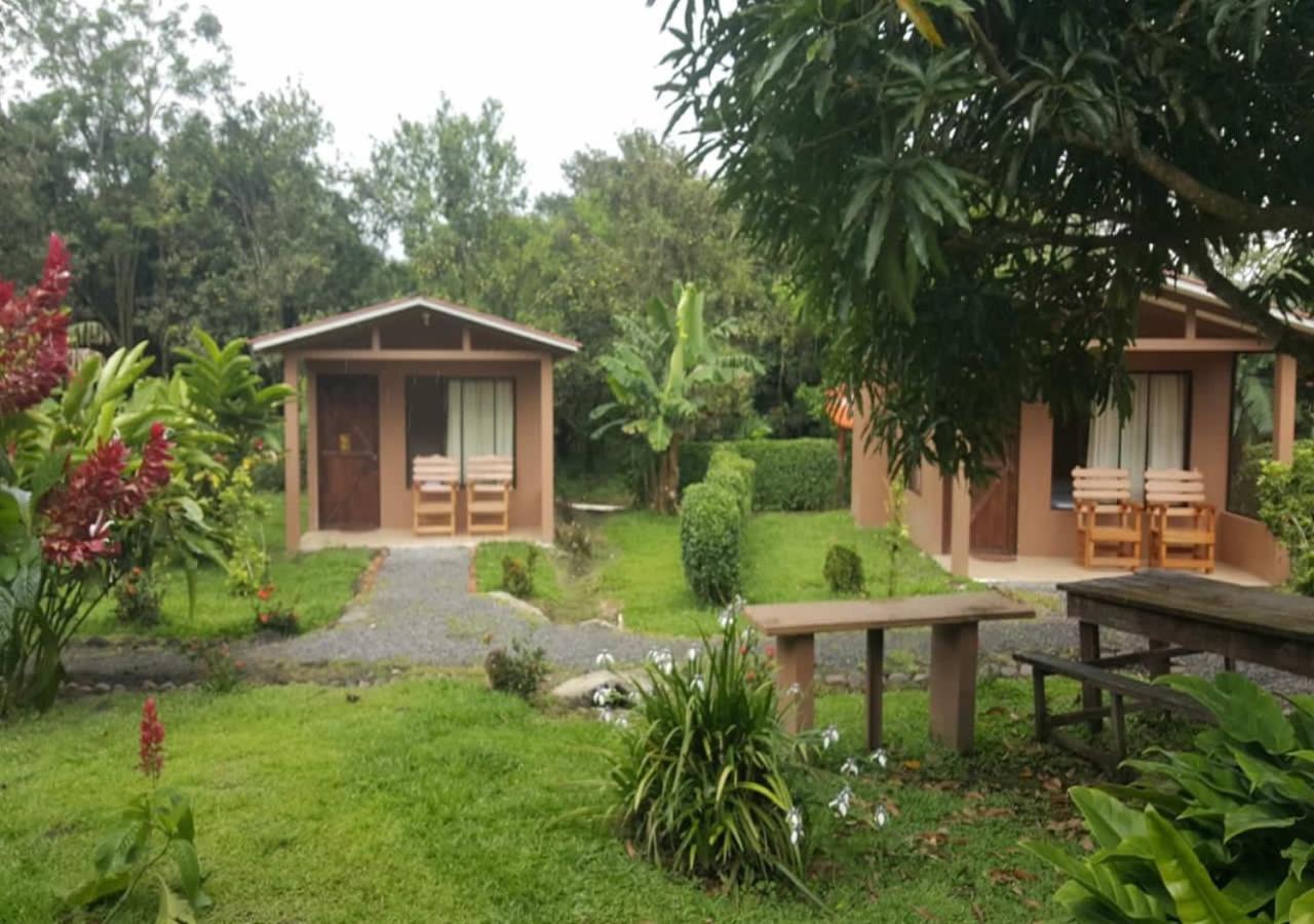 Paraiso Volcano Lodge Guayabo  ภายนอก รูปภาพ
