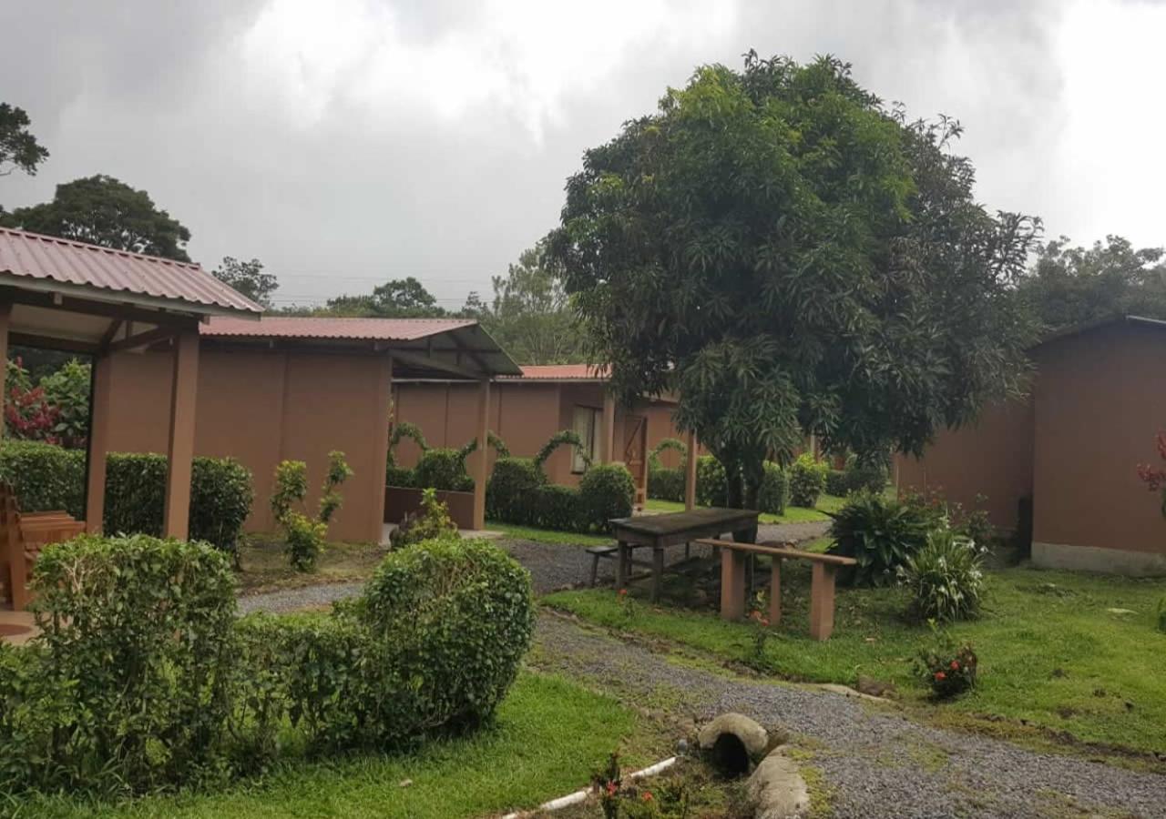 Paraiso Volcano Lodge Guayabo  ภายนอก รูปภาพ